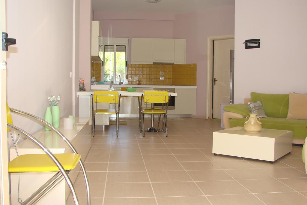 Сasa de vacaciones A Beautiful House Gjiri Lalzit *